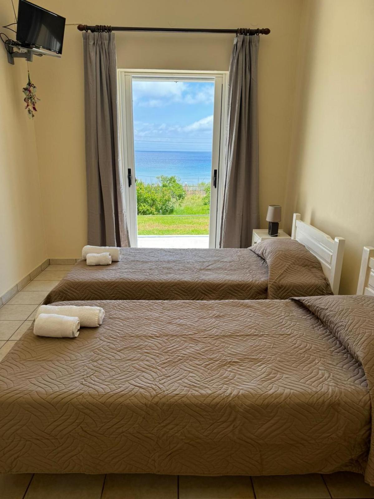 Nisaki Mathraki B&B Room photo